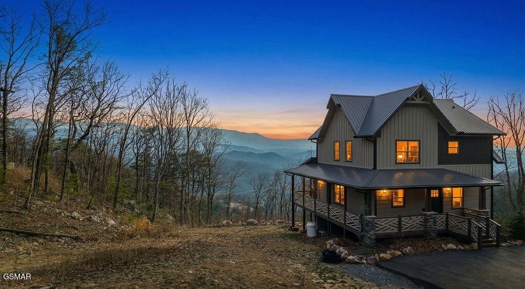 1852 Mountain Ash Way, Sevierville, TN 37876