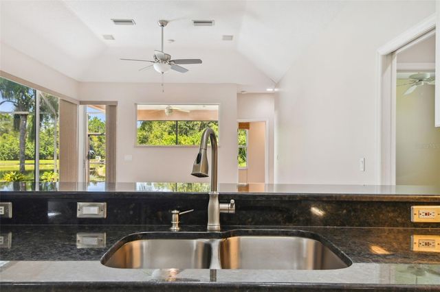 6815 HONEYSUCKLE TRAIL, Lakewood Ranch, FL 34202