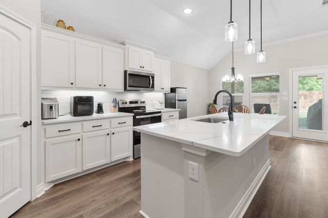 7701 Scott Lane, Greenville, TX 75402