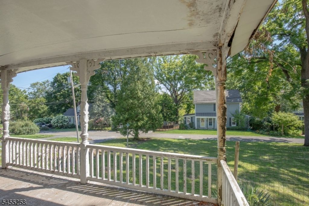 6 Bodine Ave, Peapack Gladstone Boro, NJ 07934 — photo 4