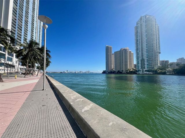 300 S Biscayne Blvd PH-3907, Miami, FL 33131
