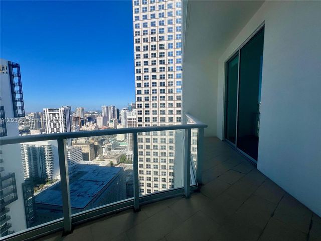 300 S Biscayne Blvd PH-3907, Miami, FL 33131