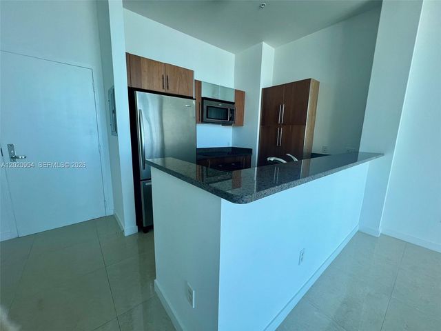 300 S Biscayne Blvd PH-3907, Miami, FL 33131