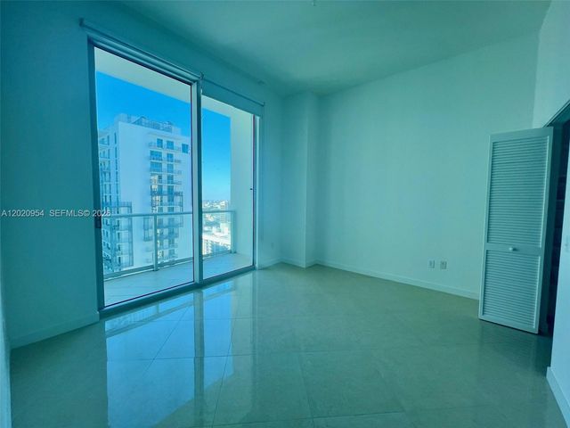 300 S Biscayne Blvd PH-3907, Miami, FL 33131