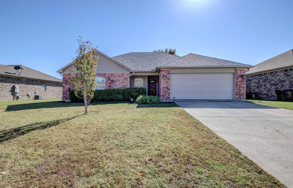 13 Kasi Cove, Ward, AR 72176