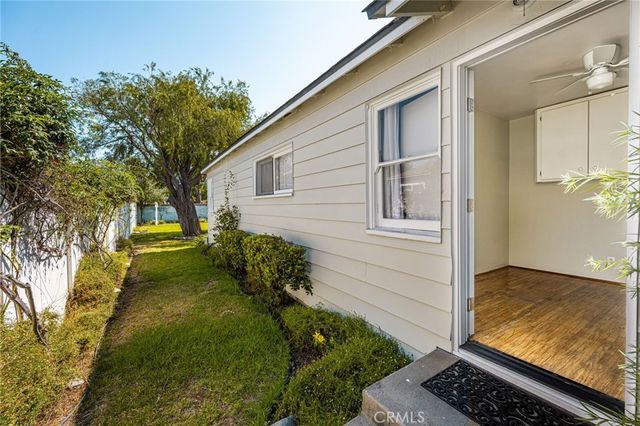1034 E Palmyra Avenue, Orange, CA 92866