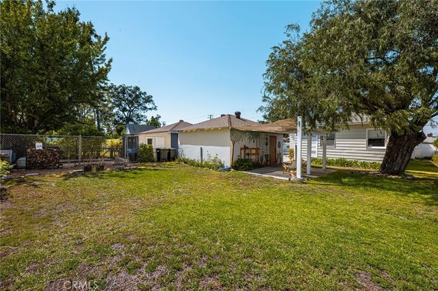 1034 E Palmyra Avenue, Orange, CA 92866