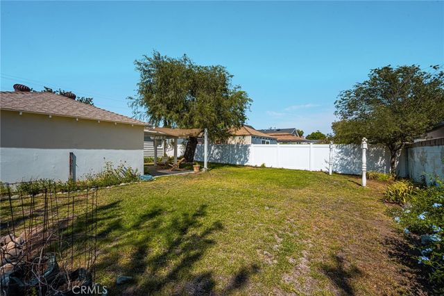 1034 E Palmyra Avenue, Orange, CA 92866