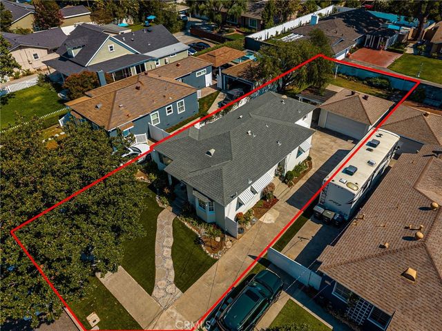 1034 E Palmyra Avenue, Orange, CA 92866
