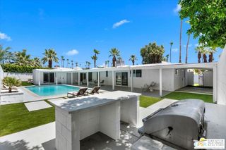 555 S Roxbury Drive, Palm Springs, CA 92264