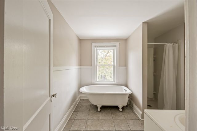 1235 Donald Avenue Upper North, Lakewood, OH 44107