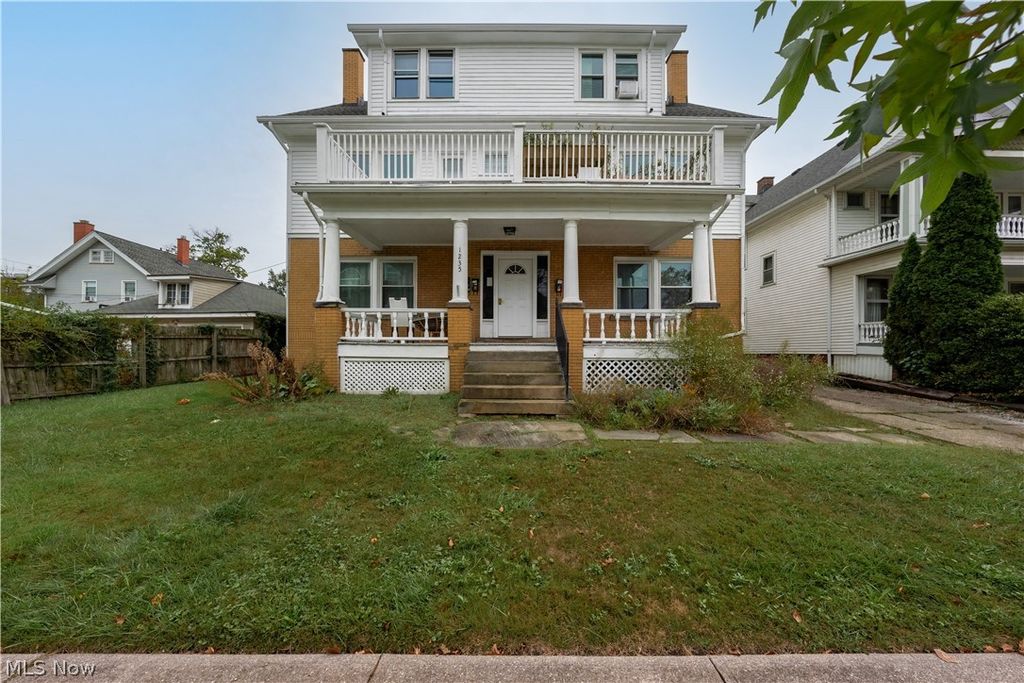 1235 Donald Avenue Upper North, Lakewood, OH 44107