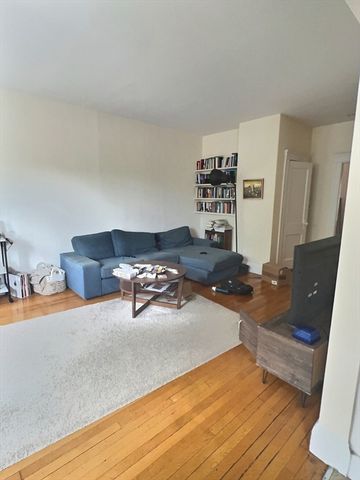 397 Harvard 4, Brookline, MA 02446