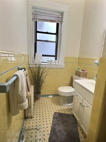 397 Harvard 4, Brookline, MA 02446