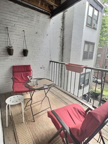 397 Harvard 4, Brookline, MA 02446