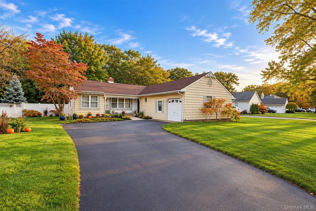 11 Carston Street W, Selden, NY 11784 — photo 2