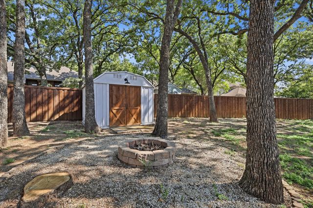 513 Fox Creek Court, Denton, TX 76209