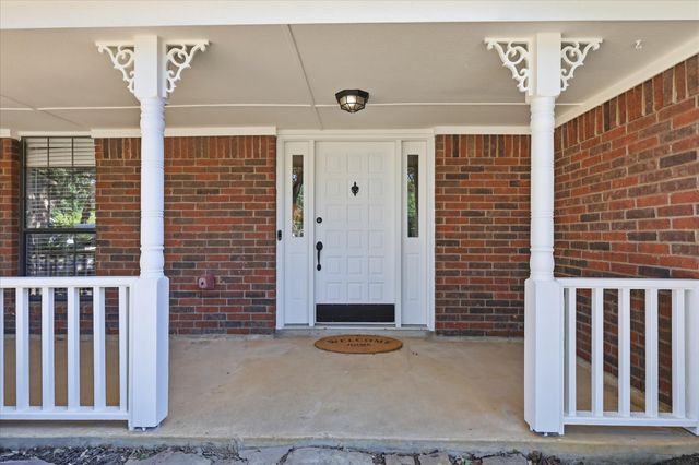 513 Fox Creek Court, Denton, TX 76209