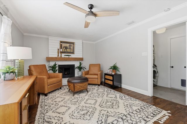 513 Fox Creek Court, Denton, TX 76209