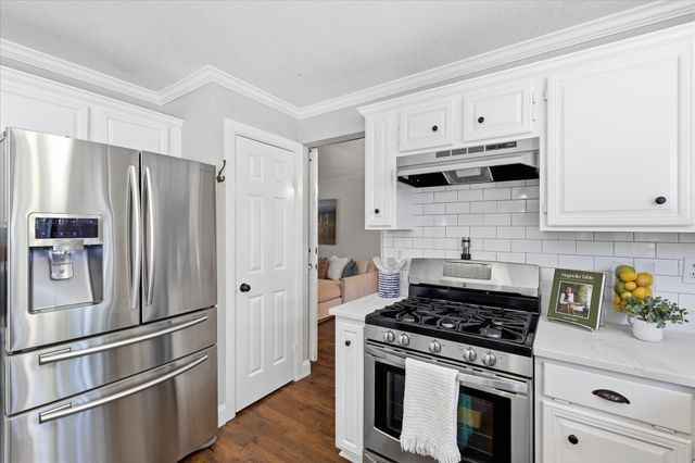 513 Fox Creek Court, Denton, TX 76209