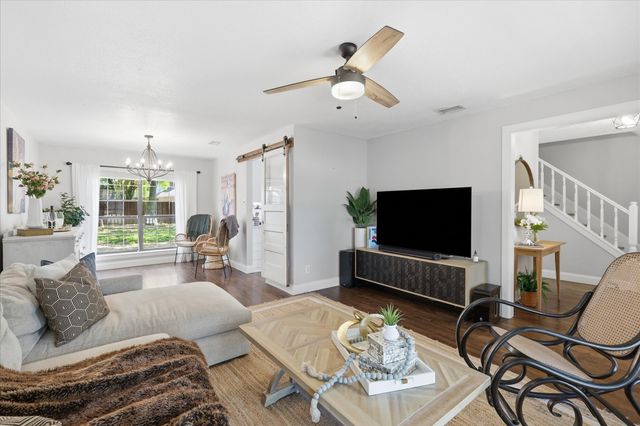 513 Fox Creek Court, Denton, TX 76209