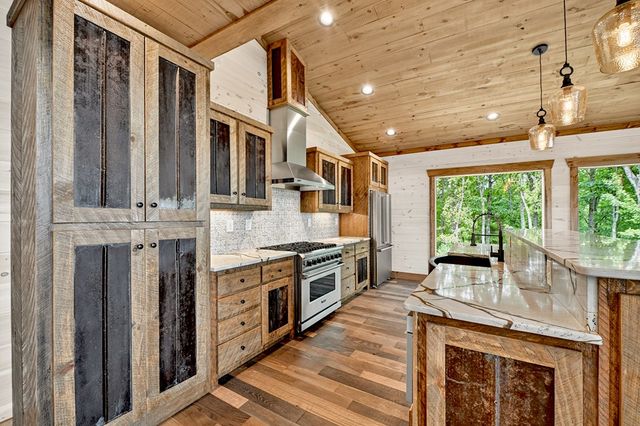 470 NW Skylight Drive, Blue Ridge, GA 30513