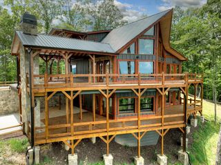 470 NW Skylight Drive, Blue Ridge, GA 30513