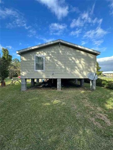 8813 Warner W Street, Bayou La Batre, AL 36509