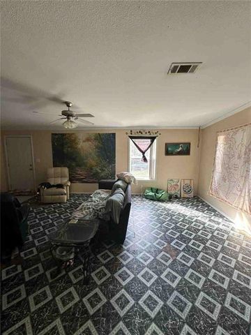 8813 Warner W Street, Bayou La Batre, AL 36509