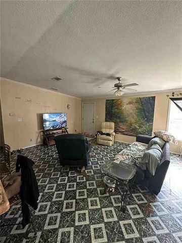 8813 Warner W Street, Bayou La Batre, AL 36509