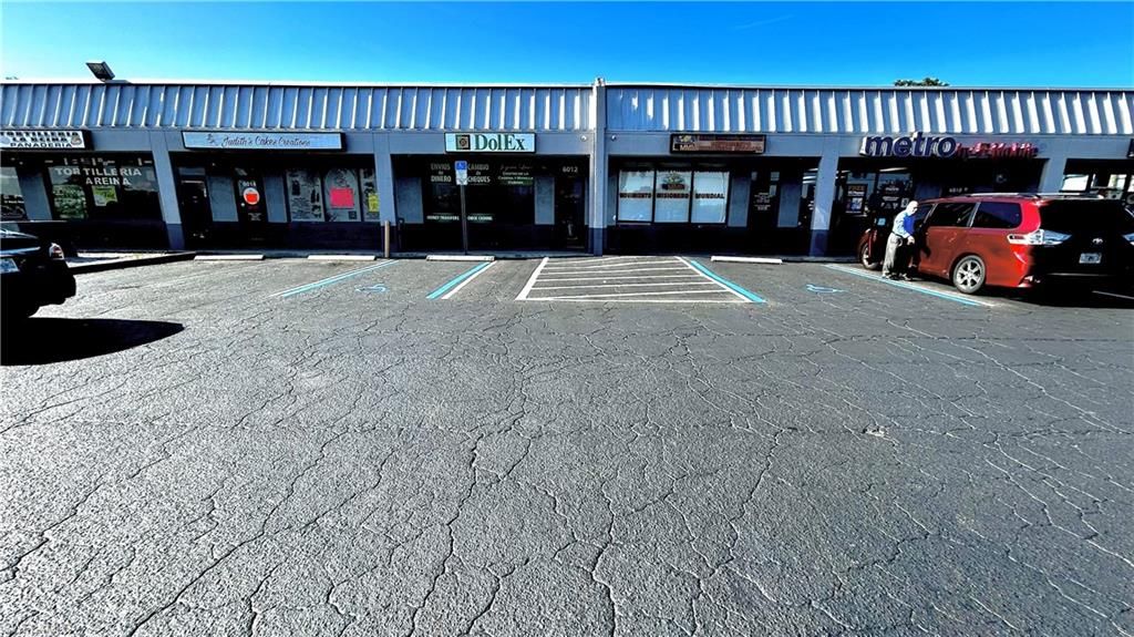 6028 Radio RD 6000, NAPLES, FL 34104 — photo 2