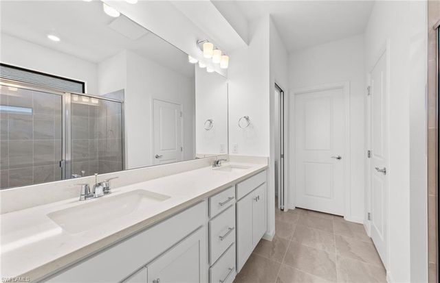3853 Passion Vine DR, Alva, FL 33920
