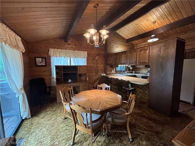 2180 Kimberley Drive NW, Dover, OH 44622