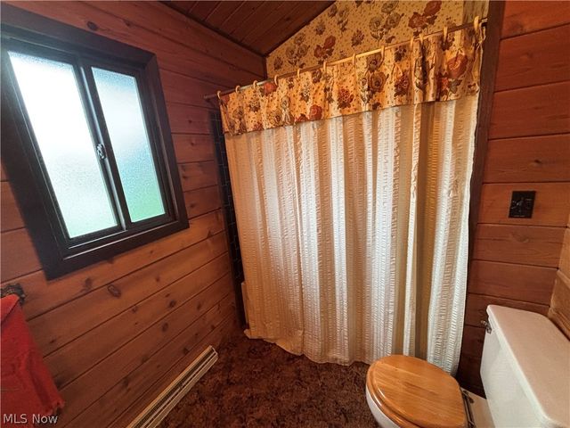 2180 Kimberley Drive NW, Dover, OH 44622