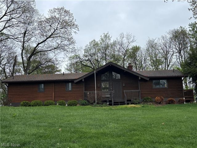 2180 Kimberley Drive NW, Dover, OH 44622