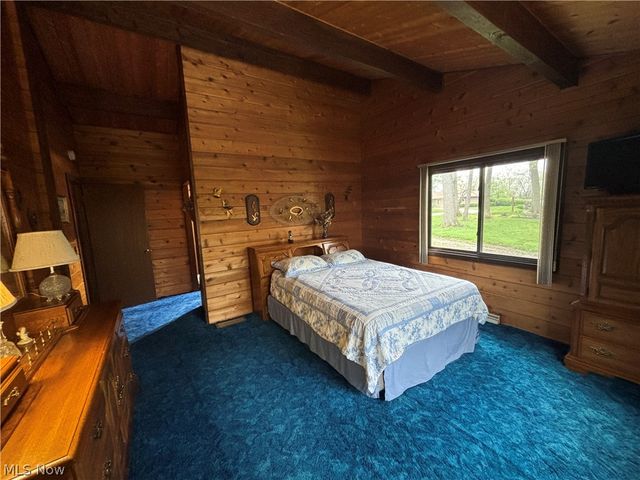 2180 Kimberley Drive NW, Dover, OH 44622