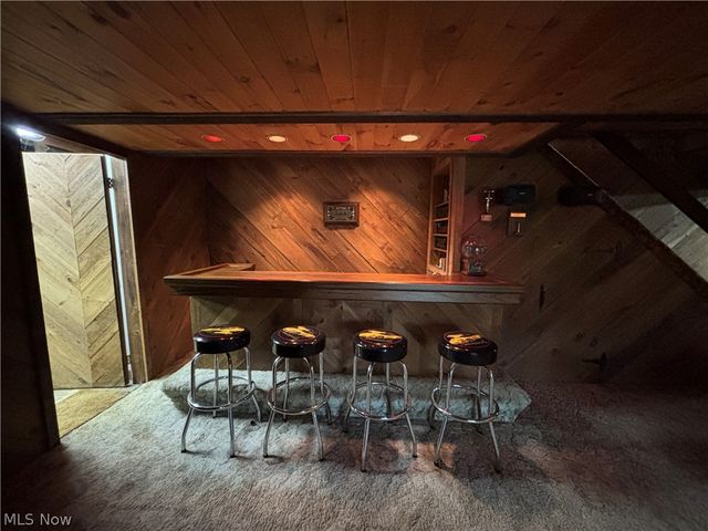 2180 Kimberley Drive NW, Dover, OH 44622