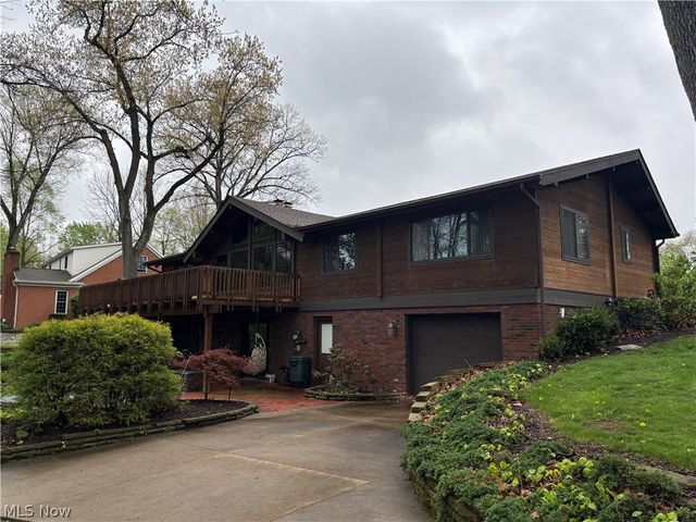 2180 Kimberley Drive NW, Dover, OH 44622