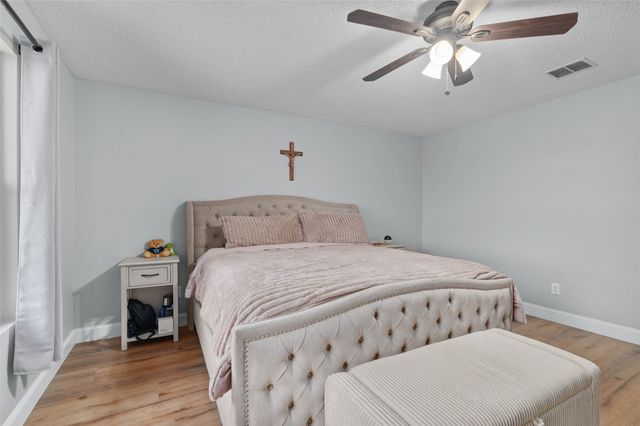 317 Quail Crossing Drive, Sanger, TX 76266