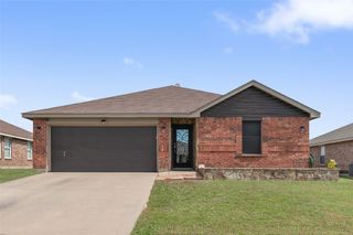 317 Quail Crossing Drive, Sanger, TX 76266