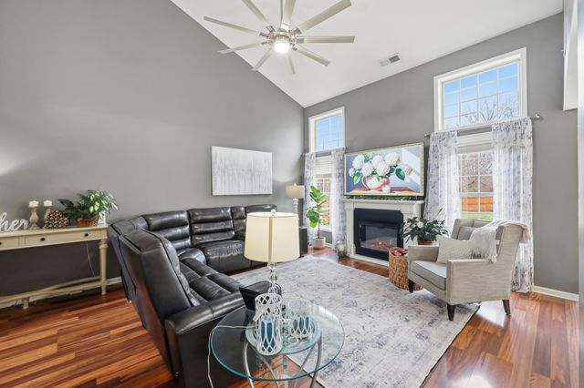 118 Chamberlain Drive, Georgetown, KY 40324