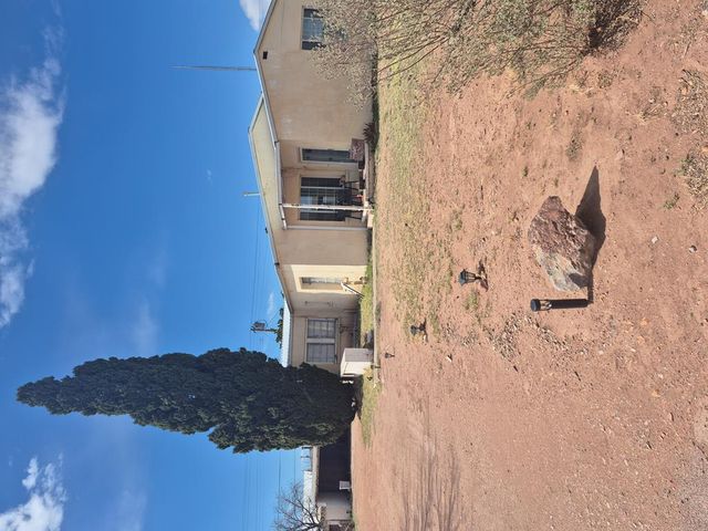 207 La Caverna, Van Horn, TX 79855