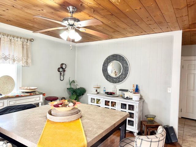 26 Woodland Ave 1, Brockton, MA 02301