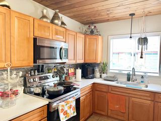 26 Woodland Ave 1, Brockton, MA 02301