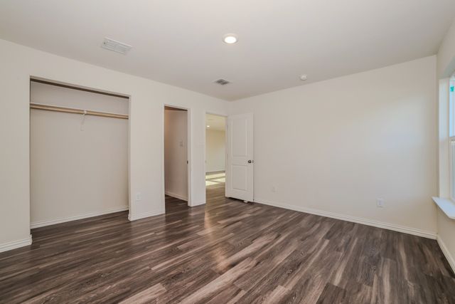 700 E Pecan Avenue, Waco, TX 76704