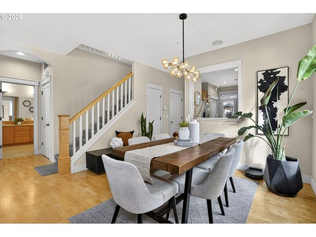 28677 Sw COSTA Cir, Wilsonville, OR 97070