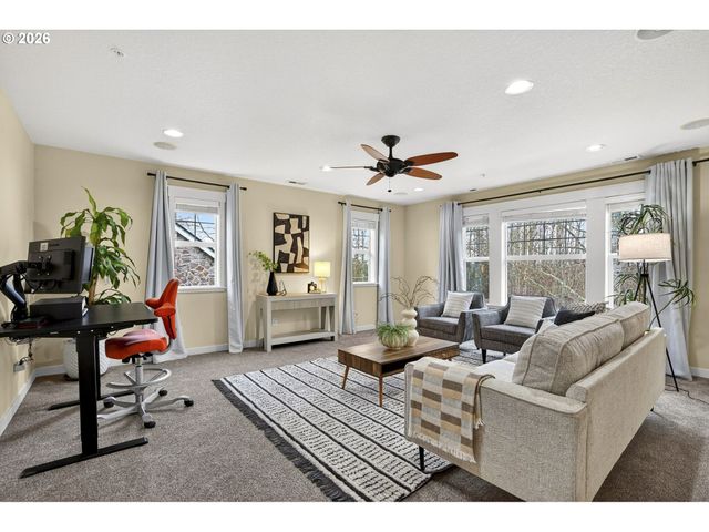 28677 Sw COSTA Cir, Wilsonville, OR 97070