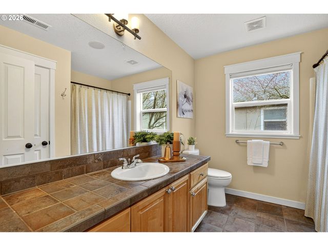 28677 Sw COSTA Cir, Wilsonville, OR 97070