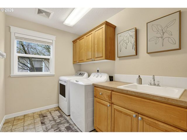 28677 Sw COSTA Cir, Wilsonville, OR 97070