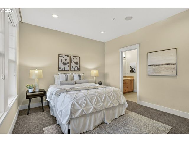 28677 Sw COSTA Cir, Wilsonville, OR 97070